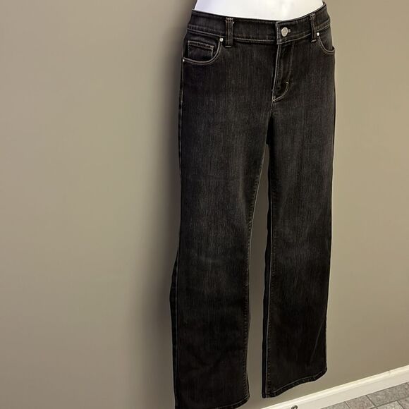 White House Black Market Black Distressed “Blanc” 5-Pocket Bootleg Jeans- 8S - Picture 3 of 14